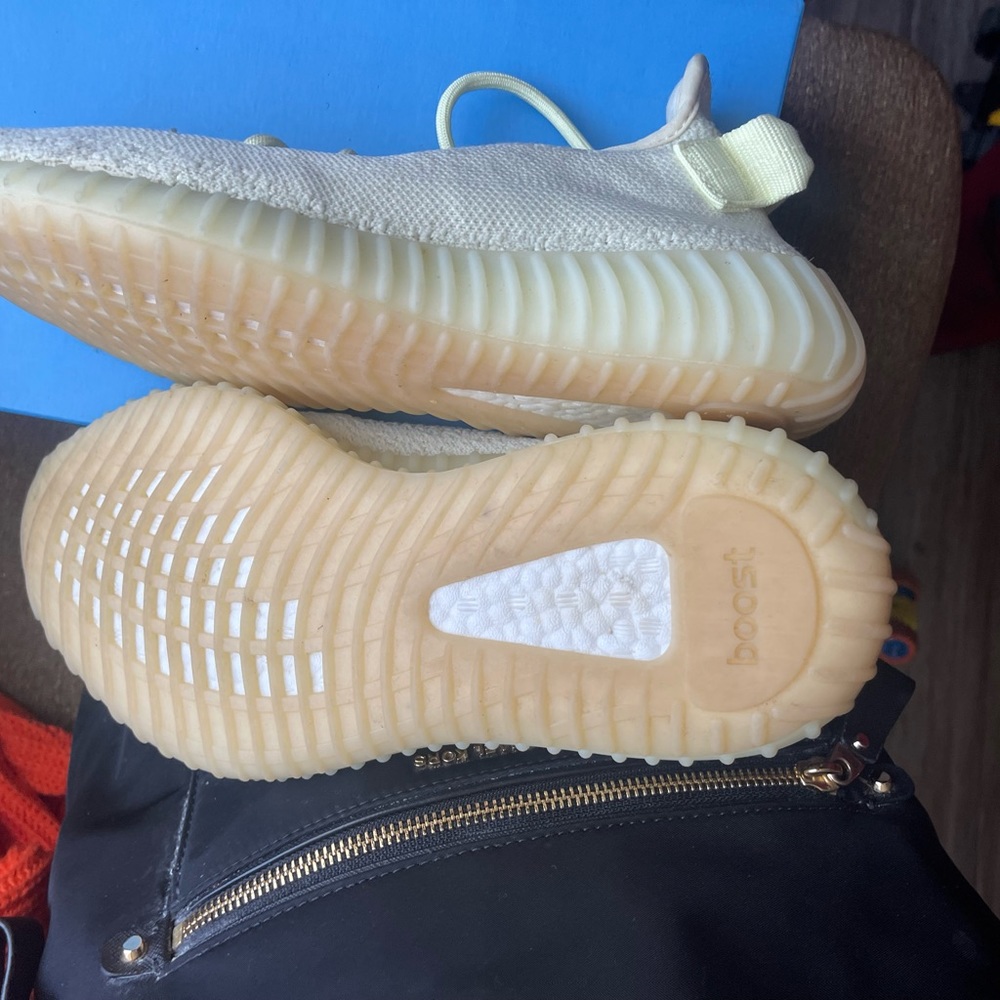 Yeezy butters // size 6.5 youth/ women’s 8. I don’t wear them enough to keep - Picture 4 of 5